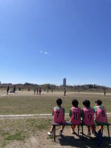 三領グランド試合上手くなる自分たちで考えるチーム鳩ヶ谷Jリーグリーガープロ川口市アイシンク新郷南安行東慈林神根東桜町小学校小学生一二三四五六年幼児少年サッカークラブチーム