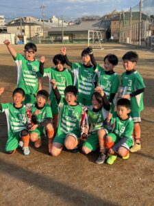 若葉リーグ上手くなる自分たちで考えるチーム鳩ヶ谷Jリーグリーガープロ川口市アイシンク新郷南安行東慈林神根東桜町小学校小学生一二三四五六年幼児少年サッカークラブチーム