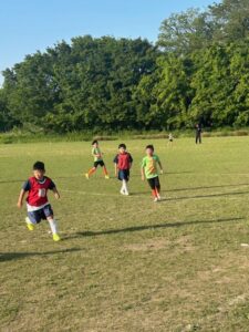 試合上手くなる自分たちで考えるチーム鳩ヶ谷Jリーグリーガープロ川口市アイシンク新郷南安行東慈林神根東桜町小学校小学生一二三四五六年幼児少年サッカークラブチーム