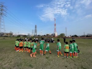 新郷東部公園試合上手くなる自分たちで考えるチーム鳩ヶ谷Jリーグリーガープロ川口市アイシンク新郷南安行東慈林神根東桜町小学校小学生一二三四五六年幼児少年サッカークラブチーム