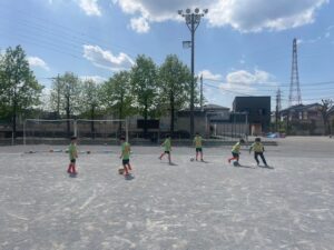 草加試合上手くなる自分たちで考えるチーム鳩ヶ谷Jリーグリーガープロ川口市アイシンク新郷南安行東慈林神根東桜町小学校小学生一二三四五六年幼児少年サッカークラブチーム