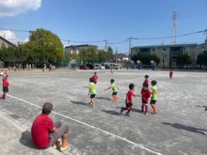 草加試合上手くなる自分たちで考えるチーム鳩ヶ谷Jリーグリーガープロ川口市アイシンク新郷南安行東慈林神根東桜町小学校小学生一二三四五六年幼児少年サッカークラブチーム