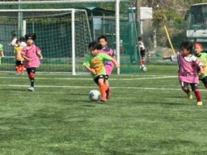 試合上手くなる自分たちで考えるチーム鳩ヶ谷Jリーグリーガープロ川口市アイシンク新郷南安行東慈林神根東桜町小学校小学生一二三四五六年幼児少年サッカークラブチーム