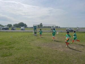 試合上手くなる自分たちで考えるチーム鳩ヶ谷Jリーグリーガープロ川口市アイシンク新郷南安行東慈林神根東桜町小学校小学生一二三四五六年幼児少年サッカークラブチーム