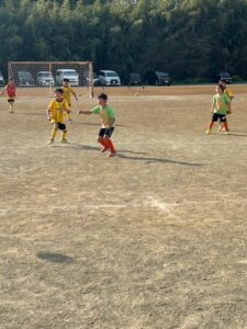 川鶴試合上手くなる自分たちで考えるチーム鳩ヶ谷Jリーグリーガープロ川口市アイシンク新郷南安行東慈林神根東桜町小学校小学生一二三四五六年幼児少年サッカークラブチーム