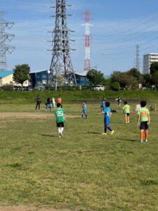 新郷東部公園試合上手くなる自分たちで考えるチーム鳩ヶ谷Jリーグリーガープロ川口市アイシンク新郷南安行東慈林神根東桜町小学校小学生一二三四五六年幼児少年サッカークラブチーム