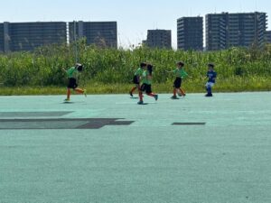 河原町フットサル場試合上手くなる自分たちで考えるチーム鳩ヶ谷Jリーグリーガープロ川口市アイシンク新郷南安行東慈林神根東桜町小学校小学生一二三四五六年幼児少年サッカークラブチーム
