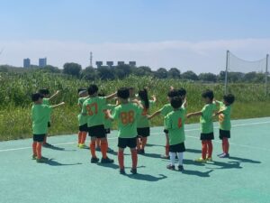 河原町フットサル場試合上手くなる自分たちで考えるチーム鳩ヶ谷Jリーグリーガープロ川口市アイシンク新郷南安行東慈林神根東桜町小学校小学生一二三四五六年幼児少年サッカークラブチーム