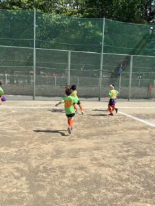 はくつる幼稚園試合上手くなる自分たちで考えるチーム鳩ヶ谷Jリーグリーガープロ川口市アイシンク新郷南安行東慈林神根東桜町小学校小学生一二三四五六年幼児少年サッカークラブチーム