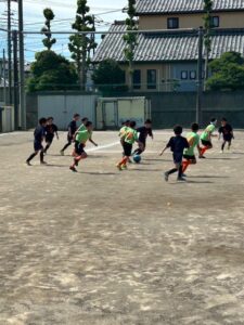 はくつる幼稚園試合上手くなる自分たちで考えるチーム鳩ヶ谷Jリーグリーガープロ川口市アイシンク新郷南安行東慈林神根東桜町小学校小学生一二三四五六年幼児少年サッカークラブチーム