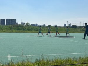 河原町フットサル場試合上手くなる自分たちで考えるチーム鳩ヶ谷Jリーグリーガープロ川口市アイシンク新郷南安行東慈林神根東桜町小学校小学生一二三四五六年幼児少年サッカークラブチーム