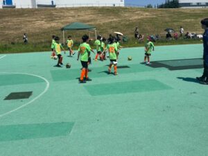 河原町フットサル場試合上手くなる自分たちで考えるチーム鳩ヶ谷Jリーグリーガープロ川口市アイシンク新郷南安行東慈林神根東桜町小学校小学生一二三四五六年幼児少年サッカークラブチーム