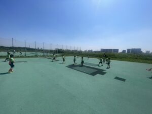 河原町フットサル場試合上手くなる自分たちで考えるチーム鳩ヶ谷Jリーグリーガープロ川口市アイシンク新郷南安行東慈林神根東桜町小学校小学生一二三四五六年幼児少年サッカークラブチーム