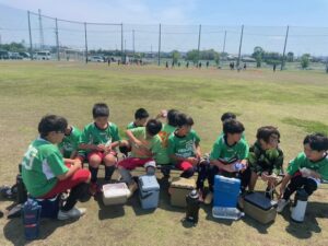 試合上手くなる自分たちで考えるチーム鳩ヶ谷Jリーグリーガープロ川口市アイシンク新郷南安行東慈林神根東桜町小学校小学生一二三四五六年幼児少年サッカークラブチーム