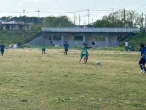 新郷東部公園試合上手くなる自分たちで考えるチーム鳩ヶ谷Jリーグリーガープロ川口市アイシンク新郷南安行東慈林神根東桜町小学校小学生一二三四五六年幼児少年サッカークラブチーム