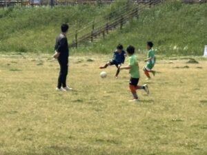 新郷東部公園試合上手くなる自分たちで考えるチーム鳩ヶ谷Jリーグリーガープロ川口市アイシンク新郷南安行東慈林神根東桜町小学校小学生一二三四五六年幼児少年サッカークラブチーム