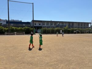 本町新郷スポーツセンター試合上手くなる自分たちで考えるチーム鳩ヶ谷Jリーグリーガープロ川口市アイシンク新郷南安行東慈林神根東桜町小学校小学生一二三四五六年幼児少年サッカークラブチーム