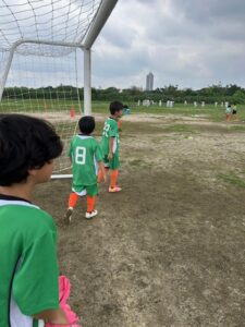 試合上手くなる自分たちで考えるチーム鳩ヶ谷Jリーグリーガープロ川口市アイシンク新郷南安行東慈林神根東桜町小学校小学生一二三四五六年幼児少年サッカークラブチーム