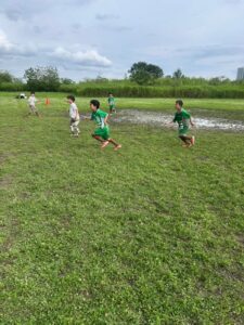 試合上手くなる自分たちで考えるチーム鳩ヶ谷Jリーグリーガープロ川口市アイシンク新郷南安行東慈林神根東桜町小学校小学生一二三四五六年幼児少年サッカークラブチーム