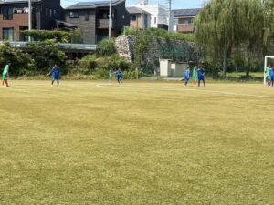 新郷大会上手くなる自分たちで考えるチーム鳩ヶ谷Jリーグリーガープロ川口市アイシンク新郷南安行東慈林神根東桜町小学校小学生一二三四五六年幼児少年サッカークラブチーム