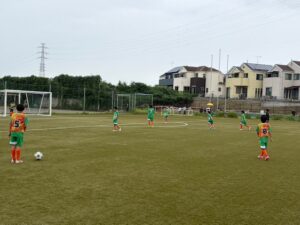 若葉リーグ赤井グランド試合上手くなる自分たちで考えるチーム鳩ヶ谷Jリーグリーガープロ川口市アイシンク新郷南安行東慈林神根東桜町小学校小学生一二三四五六年幼児少年サッカークラブチーム