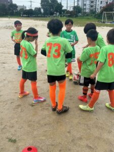 ペラーダジュニアーズ試合上手くなる自分たちで考えるチーム鳩ヶ谷Jリーグリーガープロ川口市アイシンク新郷南安行東慈林神根東桜町小学校小学生一二三四五六年幼児少年サッカークラブチーム