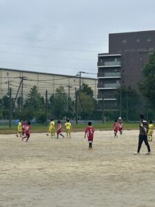 ペラーダジュニアーズ試合上手くなる自分たちで考えるチーム鳩ヶ谷Jリーグリーガープロ川口市アイシンク新郷南安行東慈林神根東桜町小学校小学生一二三四五六年幼児少年サッカークラブチーム