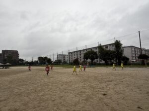 ペラーダジュニアーズ試合上手くなる自分たちで考えるチーム鳩ヶ谷Jリーグリーガープロ川口市アイシンク新郷南安行東慈林神根東桜町小学校小学生一二三四五六年幼児少年サッカークラブチーム