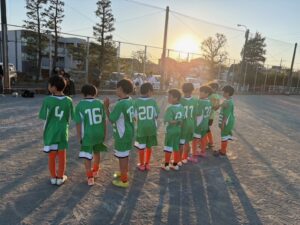 赤井グランド試合上手くなる自分たちで考えるチーム鳩ヶ谷Jリーグリーガープロ川口市アイシンク新郷南安行東慈林神根東桜町小学校小学生一二三四五六年幼児少年サッカークラブチーム